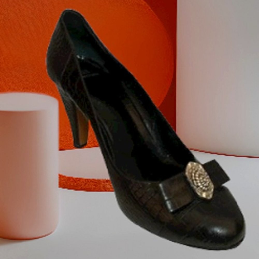 New Moschino Leather Classic Heeled Shoes